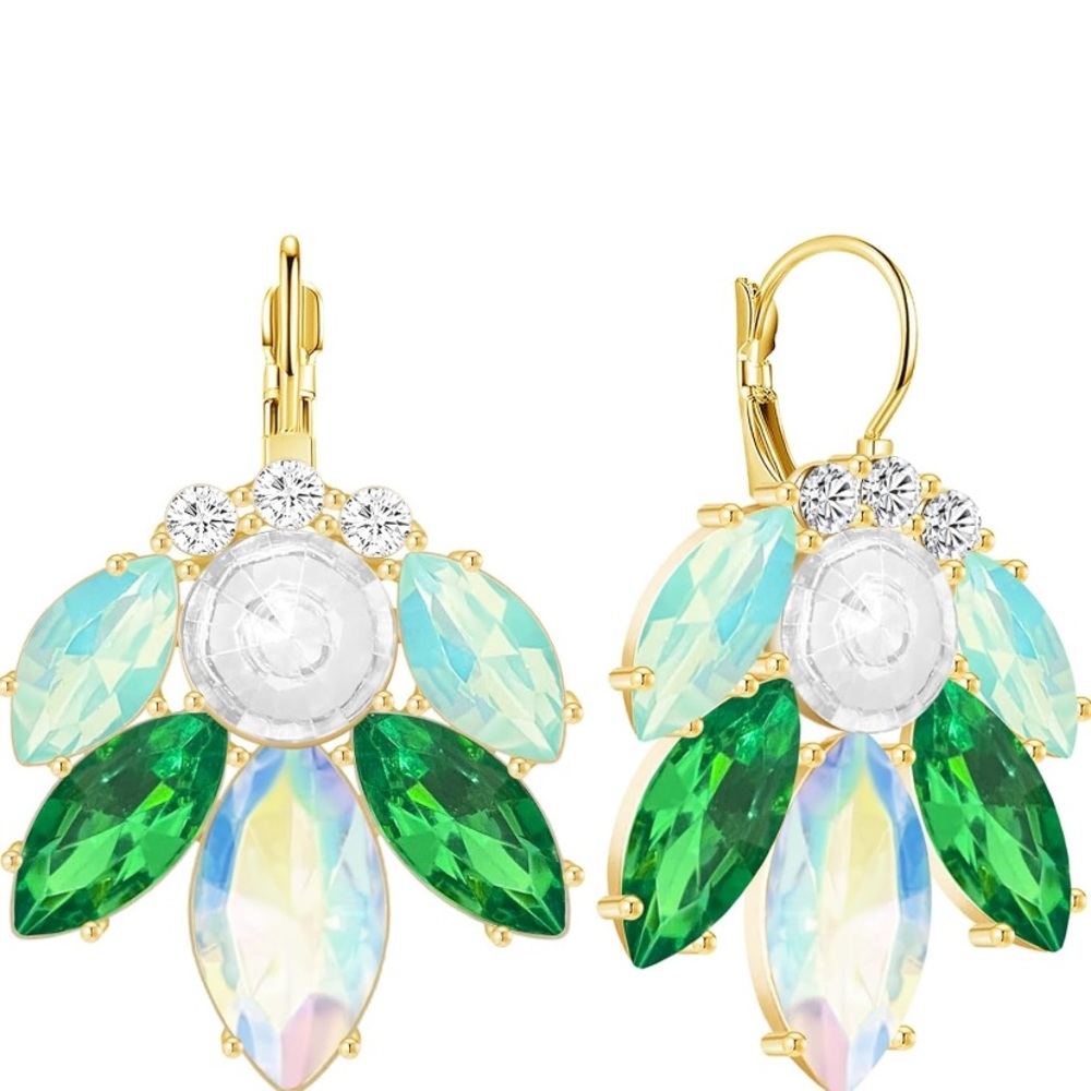 Elegant opalescent Crystal dangle Earrings